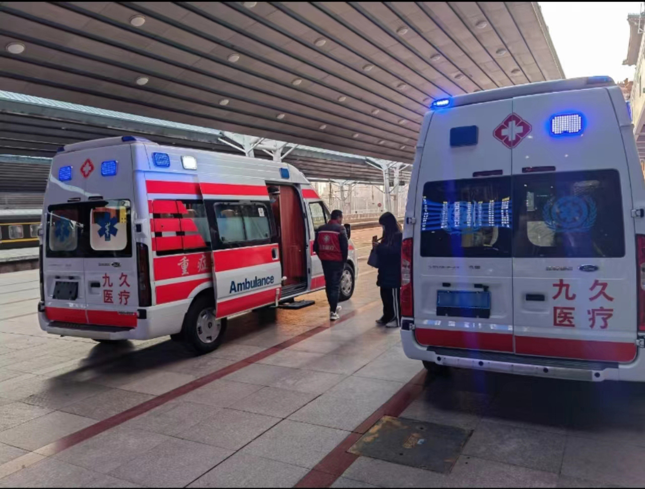 建始县救护车长途转运